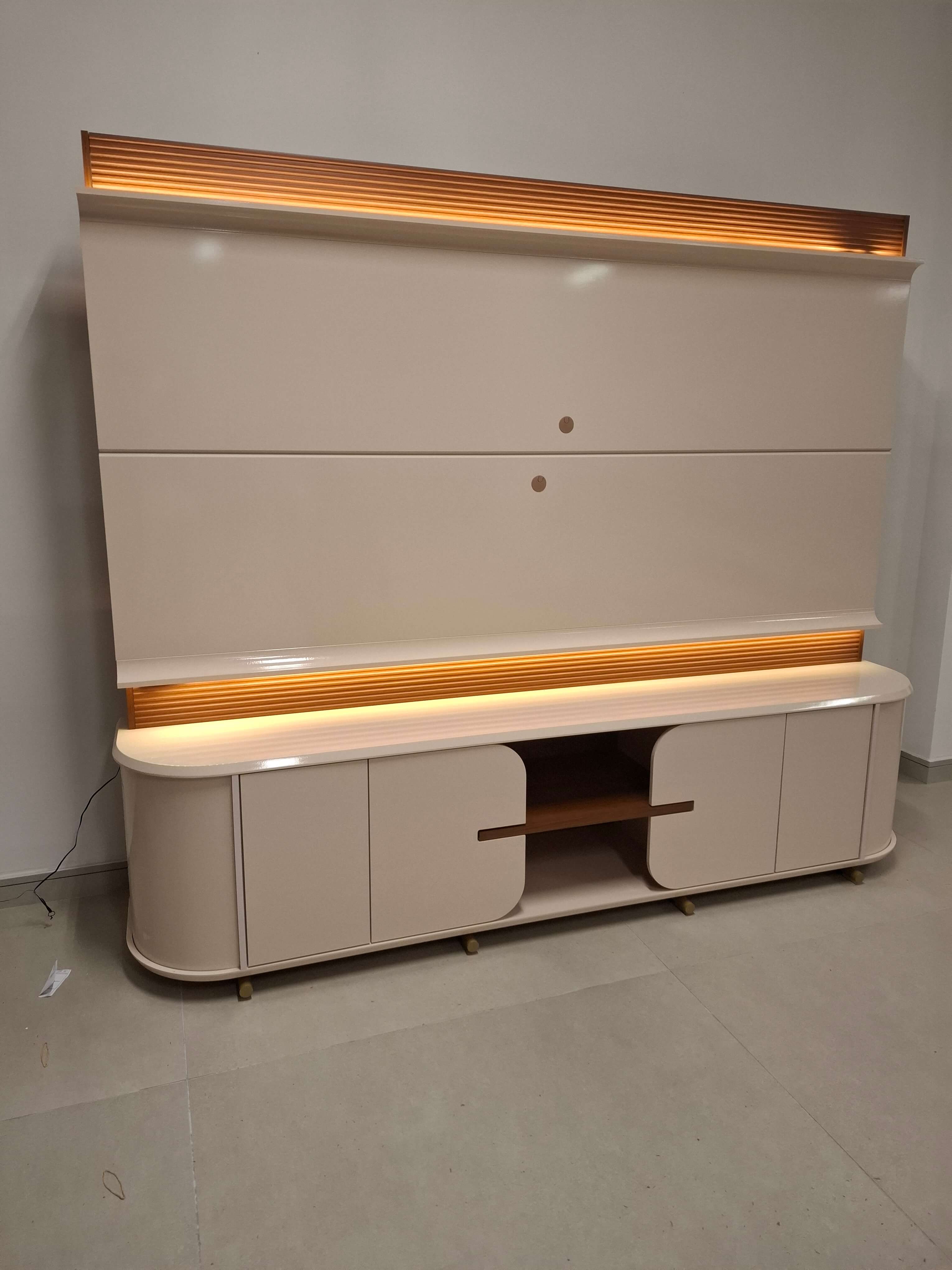 Instalação de painel curvado de alta qualidade